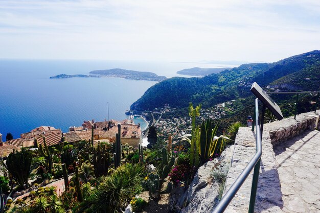 Foto vista ad alto angolo del calmo mare blu