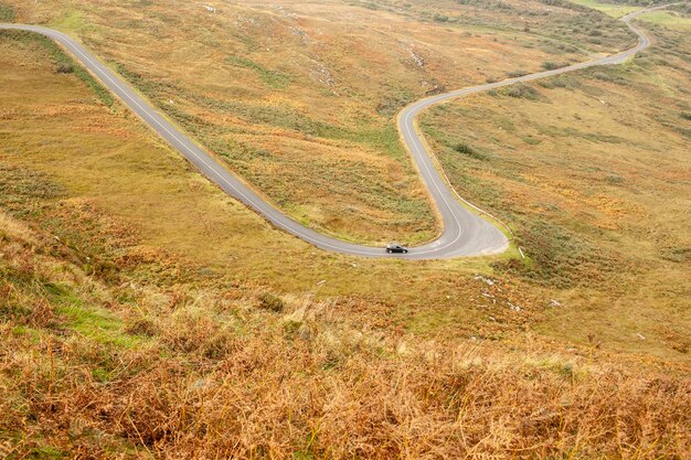 Photo high angle view of car on a road in donegal