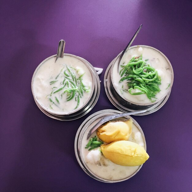 Photo high angle view of cendol served on table