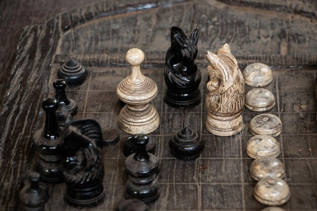 Photo high angle view of chess pieces on board