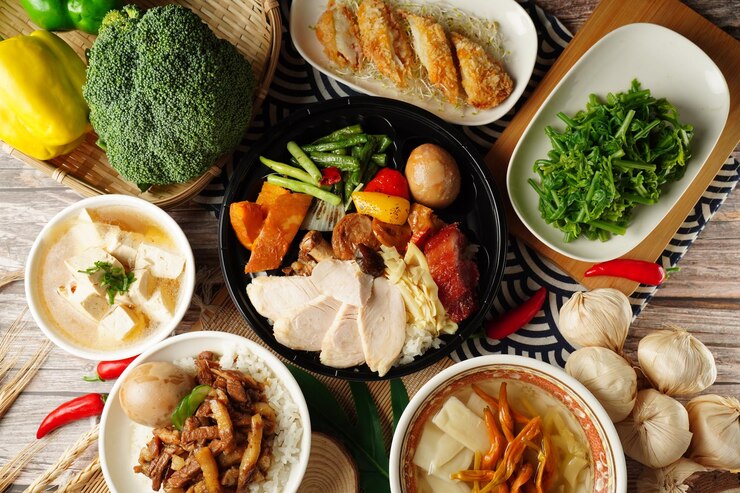Photo テーブルの上にある中国料理の高角度の景色