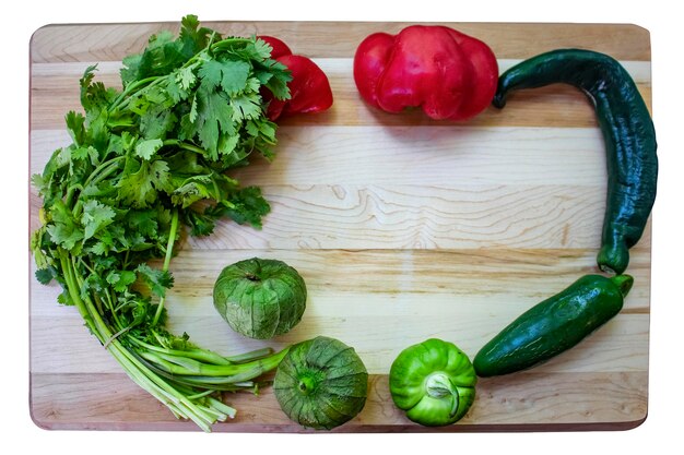 Photo high angle view of chopped vegetables on cutting board