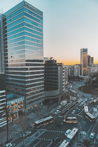 Photo high angle view of city street and buildings against sky