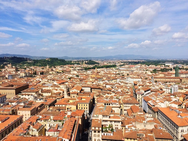 Foto vista ad alto angolo del paesaggio cittadino contro il cielo