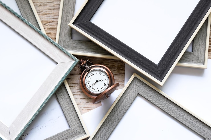 Photo high angle view of clock on table