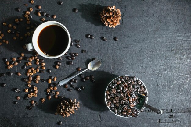 Photo high angle view of coffee cup on table