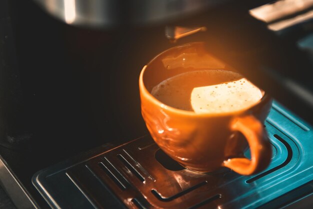 Foto vista ad alta angolazione della tazza di caffè