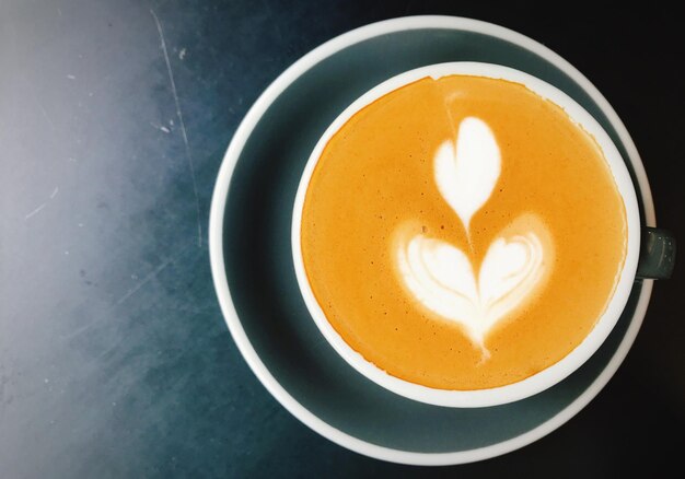 Photo high angle view of coffee on table