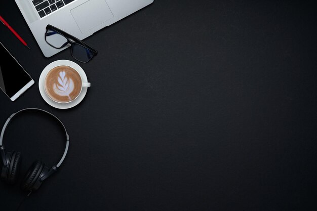 Photo high angle view of coffee on table