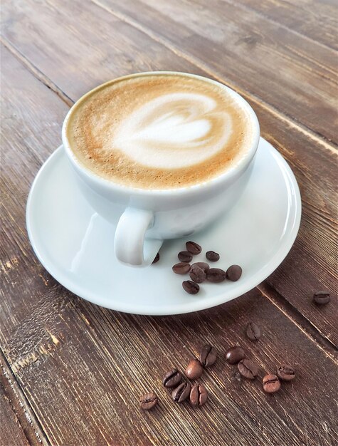 Foto vista ad alto angolo del caffè sul tavolo