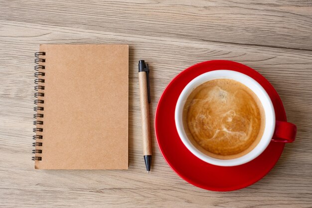 Photo high angle view of coffee on table