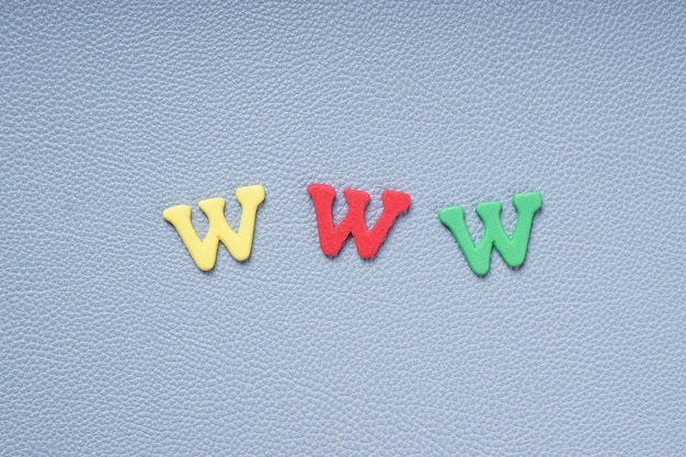 Photo high angle view of colorful w letter on table