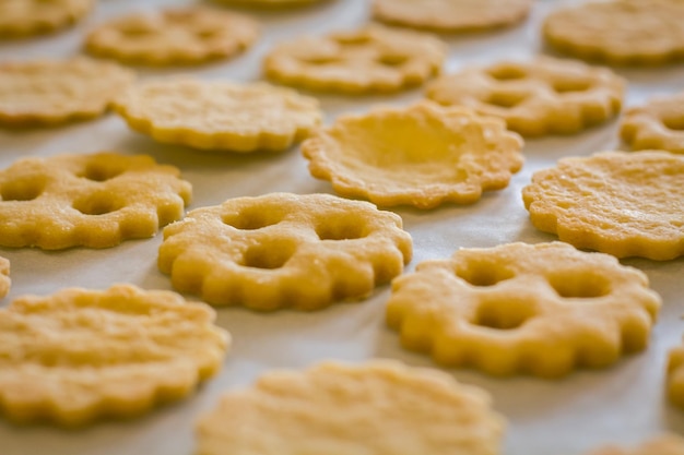 Photo high angle view of cookies on table