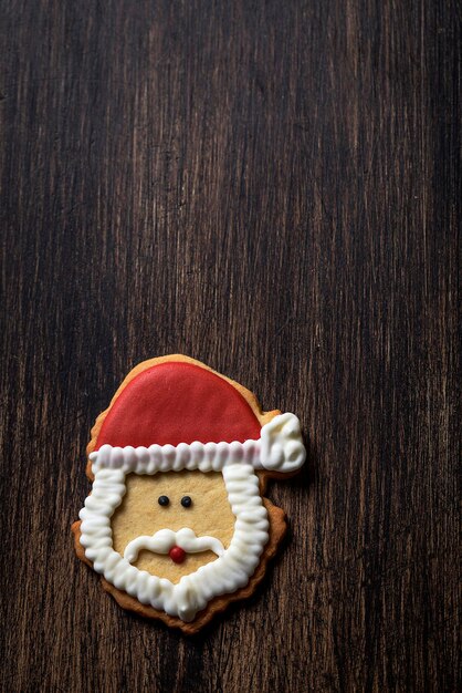 Photo high angle view of cookies on wooden table