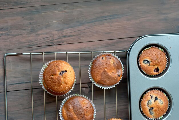 Foto vista ad alta angolazione dei cupcake sul tavolo