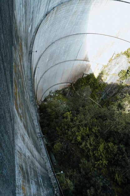 Foto vista ad alto angolo della diga