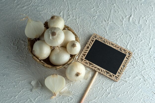 Photo high angle view of eggs on table