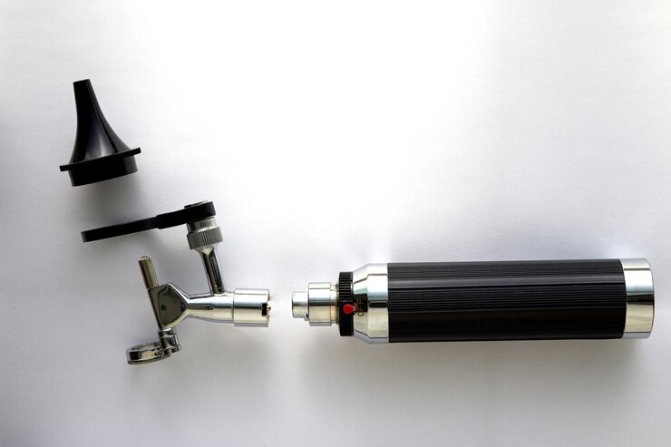Photo high angle view of electric lamp on table against white background
