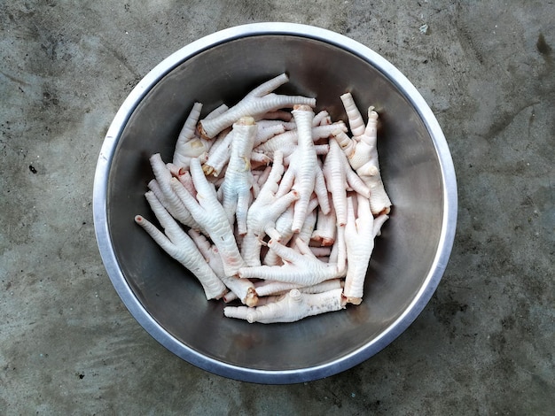 Photo high angle view of fish in bowl on table