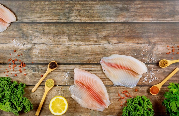 Photo high angle view of fish on table