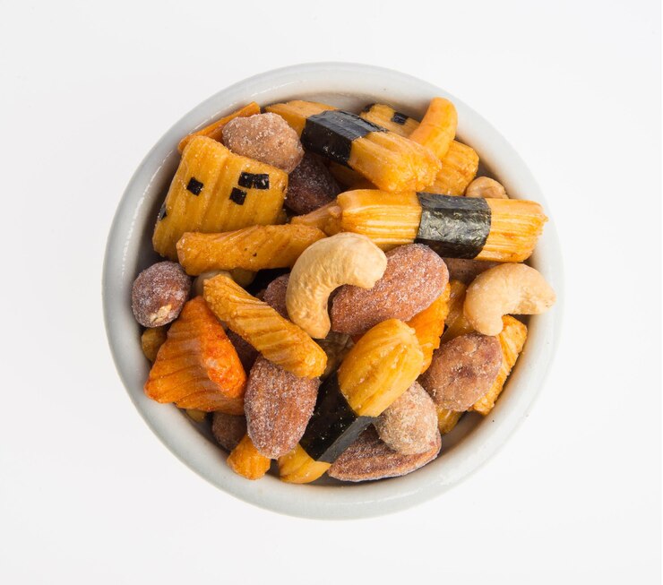 Photo 白い背景に対する皿の中の食品の高角度の視点