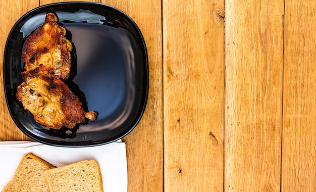 Photo high angle view of food in plate on table