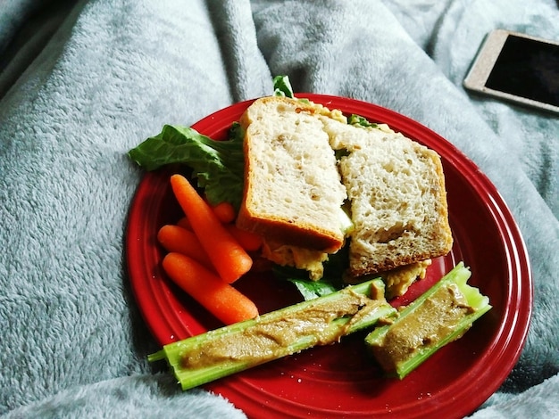 Photo high angle view of food in plate