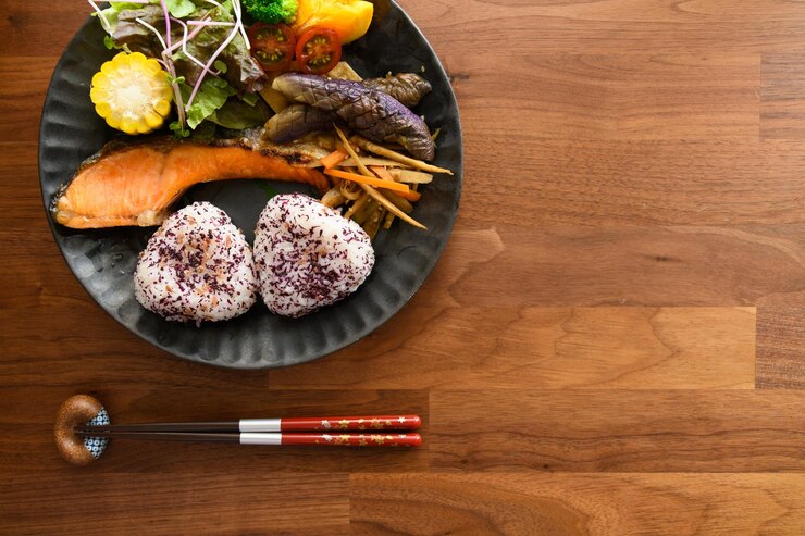 Photo テーブルの上の食料の高角度のビュー