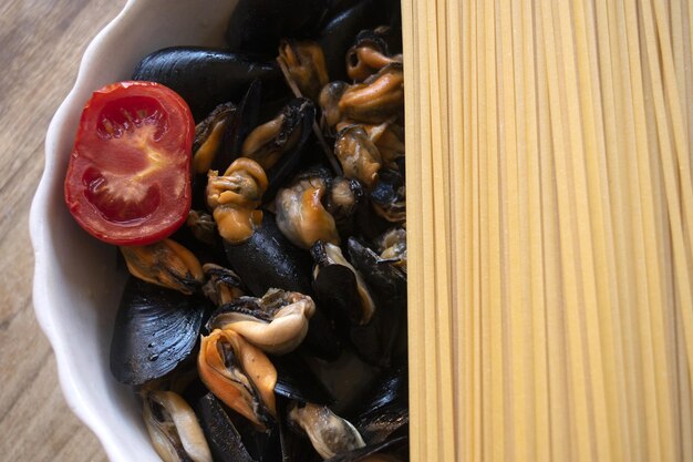 Foto vista ad alta angolazione del cibo sulla tavola