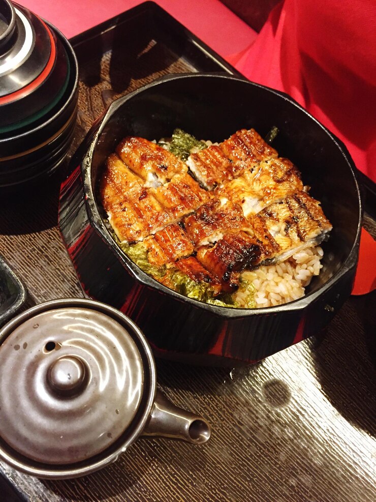 Photo テーブルの上の食料の高角度のビュー