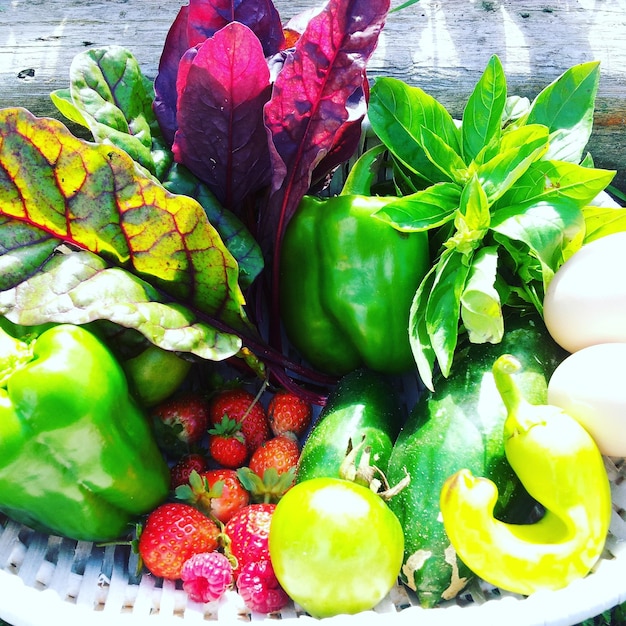 Photo high angle view of fresh fruits