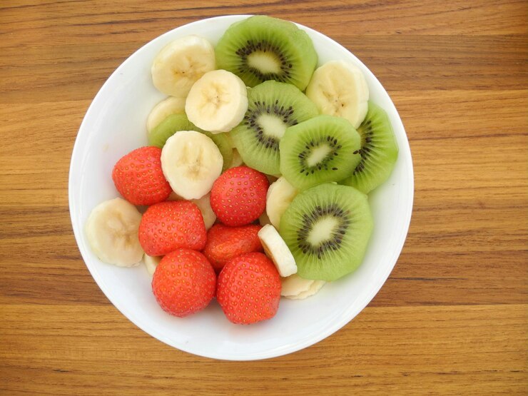 Photo high angle view of fruits in bowl