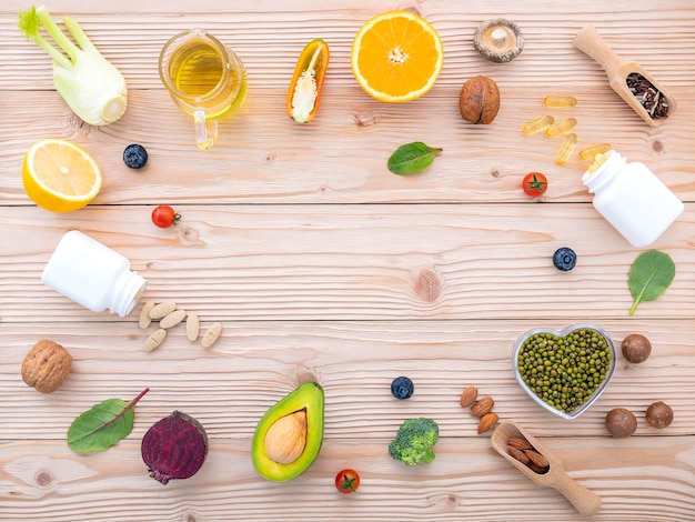 Photo high angle view of fruits on cutting board