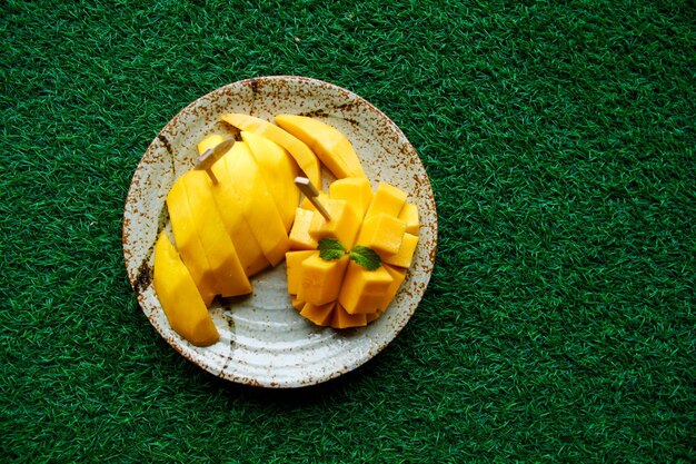 Photo high angle view of fruits on field