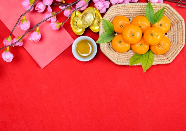 Photo high angle view of fruits in plate on table