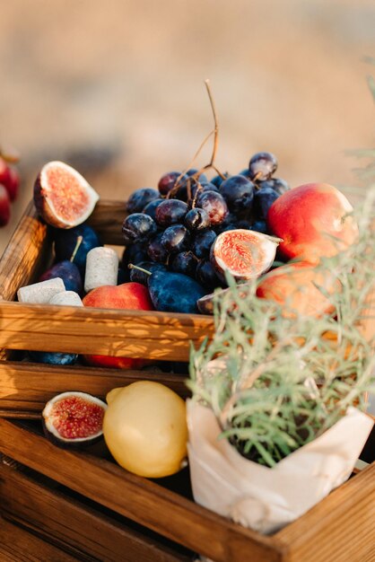 Foto vista ad alto angolo dei frutti sulla tavola