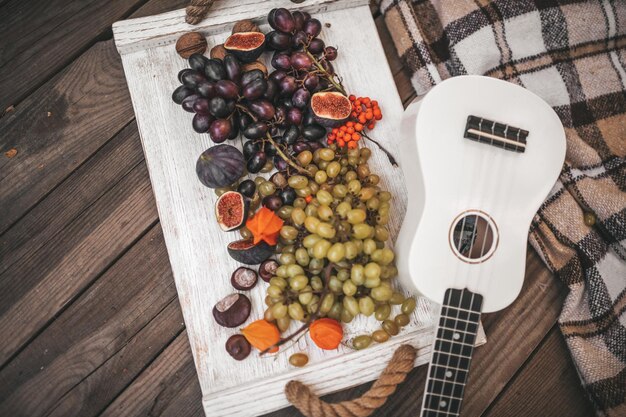 Foto vista ad alta angolazione delle frutta sulla tavola