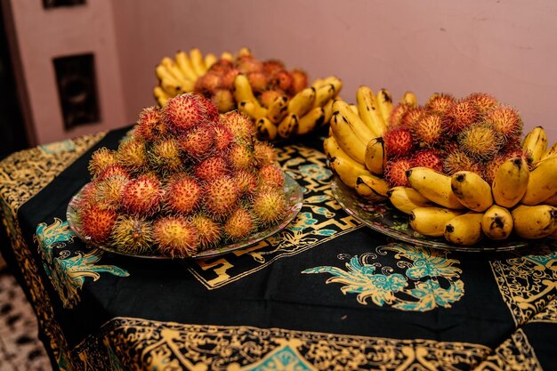 Photo high angle view of fruits on table