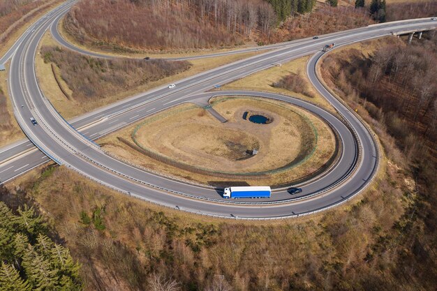 Foto vista ad alto angolo dell'autostrada