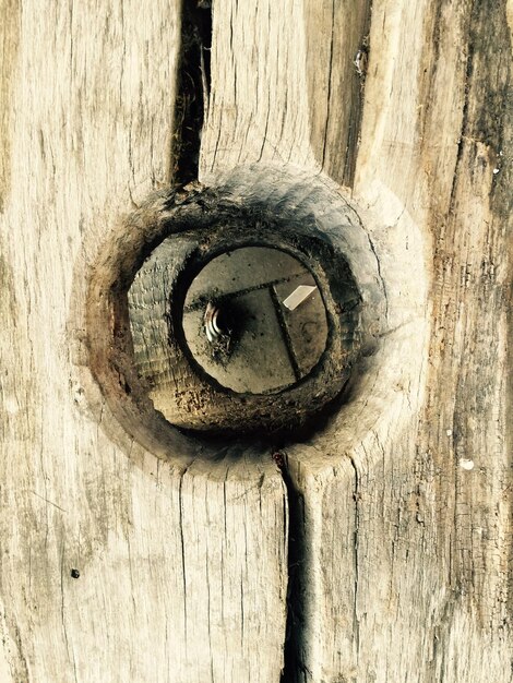 Photo high angle view of hole in wood