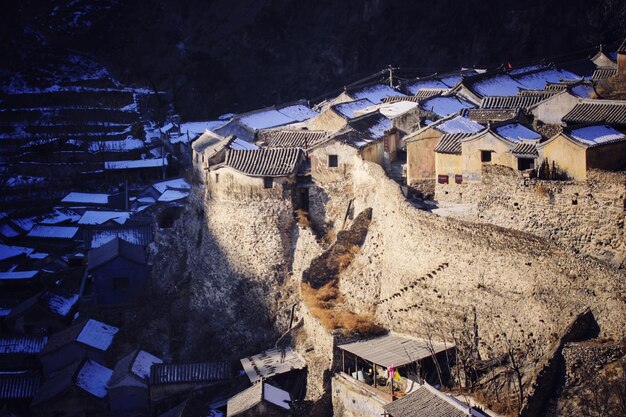 Foto vista ad alto angolo delle case in inverno