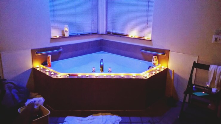 Photo high angle view of illuminated bathtub
