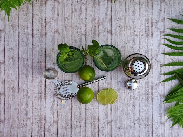 Photo high angle view of ingredients mojito