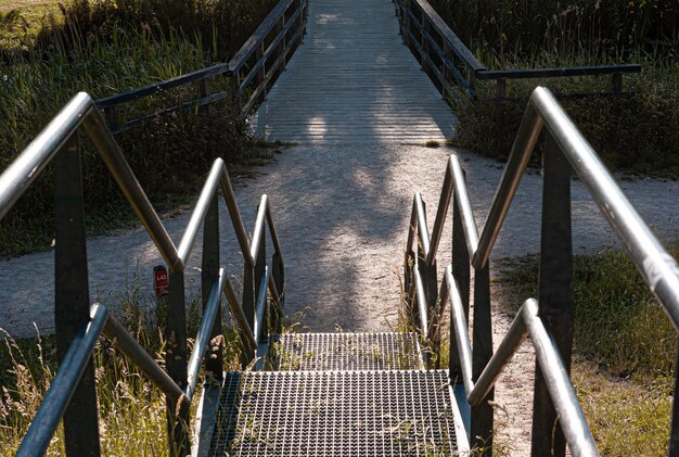 Photo high angle view of ladder by railing