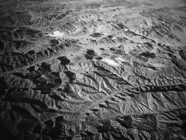 Foto vista ad alta angolazione della terra sulla spiaggia