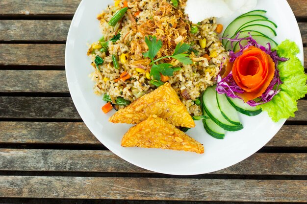 Photo high angle view of meal served in plate