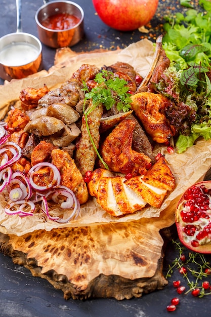 Photo high angle view of meal served on table