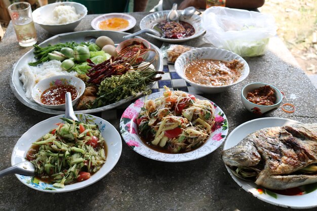 Photo high angle view of meal served on table