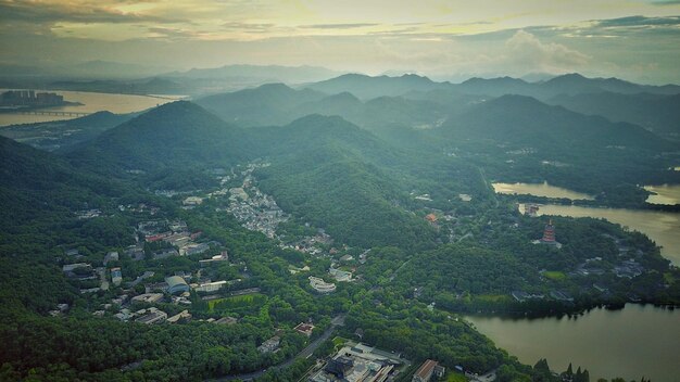 Photo high angle view of mountains against sky