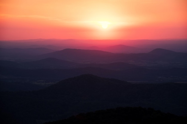 Foto vista ad alto angolo delle montagne